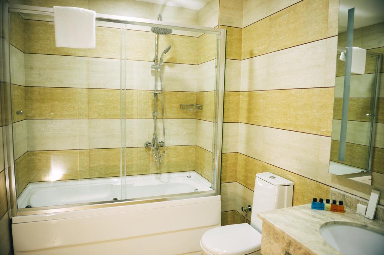 Emerald Suite Hotel Bakú Habitación foto